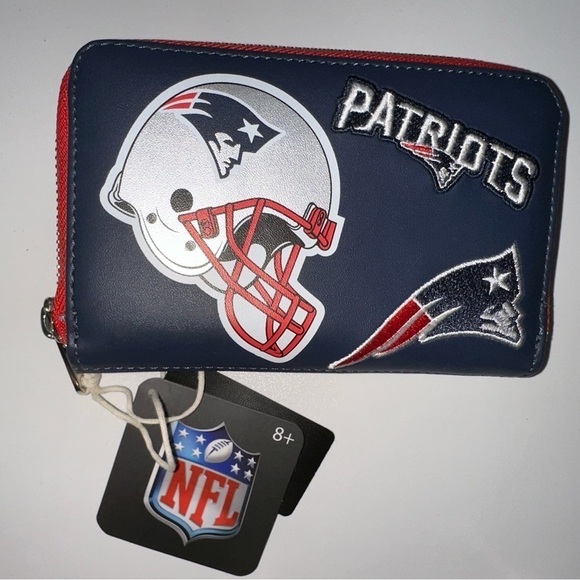 NWT Loungefly NFL New England Patriots wallet - Picture 2 of 6
